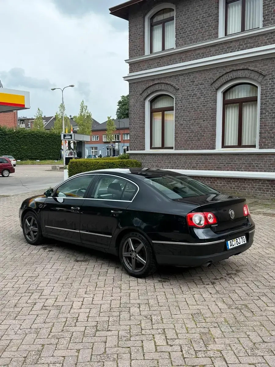Używany VW Passat 113 KM (83 kW) 2007 Czarny Sedan/Limuzyna