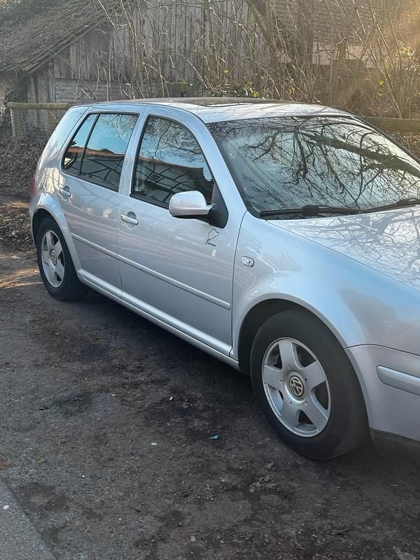 Gebraucht VW Golf 102 PS (75 kW) 1998 Grau Coupé