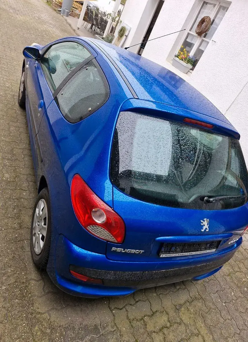 Gebraucht Peugeot 206 Style 60 PS (44 kW) 2011 Blau Limousine