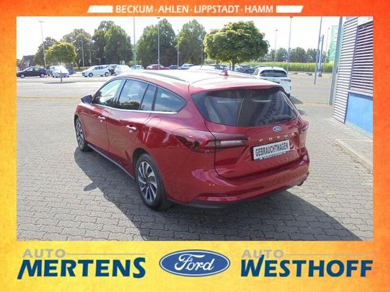 Gebraucht Ford Focus Titanium 155 PS (114 kW) 2024 Rot Limousine