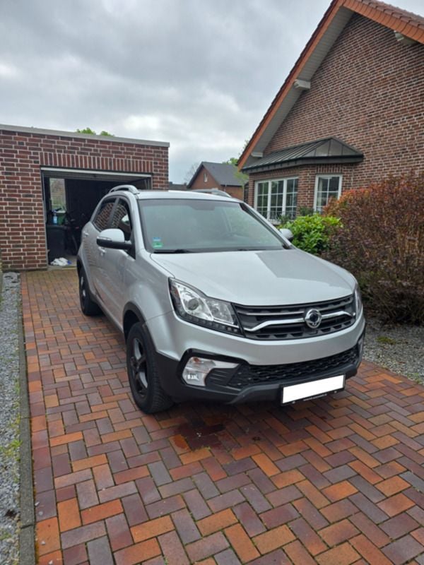 Silber Gebraucht 2017 Ssangyong Korando SUV | 8.500 € (Fairer Preis) - Bild 1/4