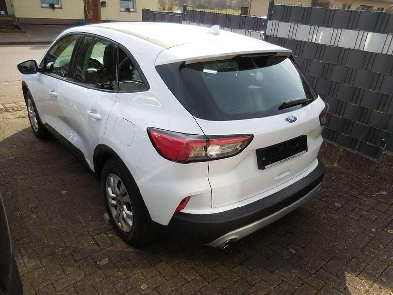 Gebraucht Ford Kuga 190 PS (139 kW) 2021 Frostweiß SUV