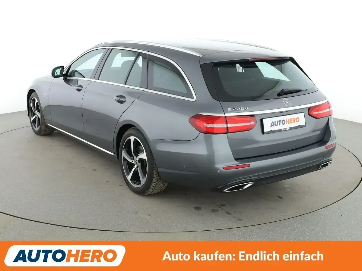 Gebraucht Mercedes E220 Avantgarde 194 PS (142 kW) 2019 Grau Kombi