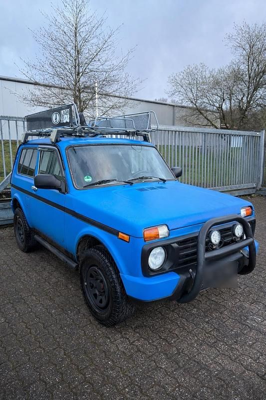 Gebraucht Lada niva 83 PS (61 kW) 2011 Blau SUV