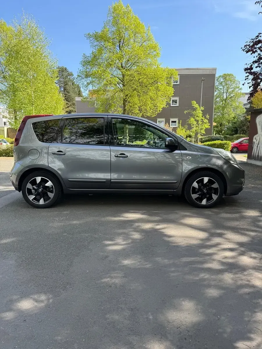 Gebraucht Nissan Note 88 PS (64 kW) 2013 Grau Kleinwagen