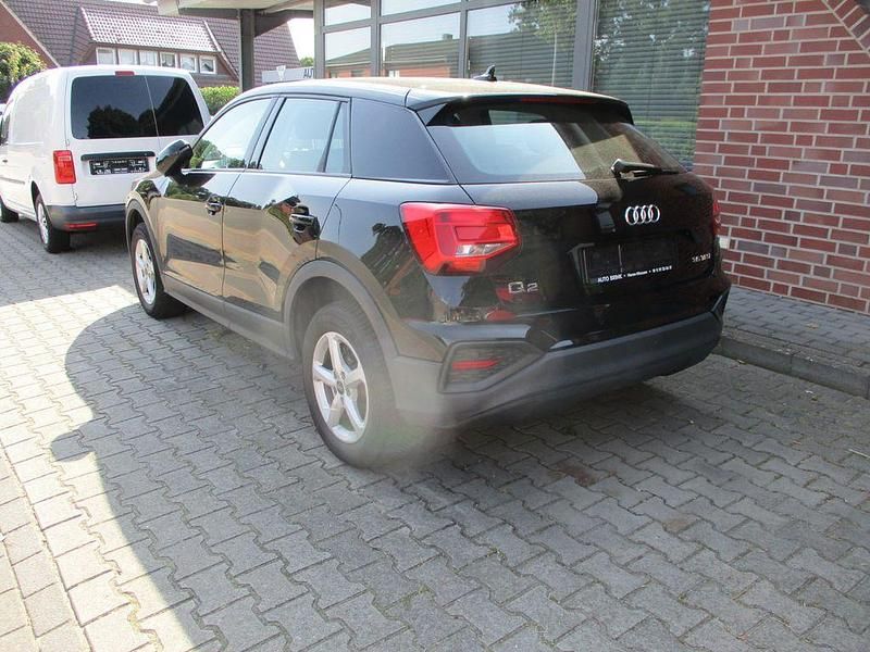 Gebraucht Audi Q2 Basis 150 PS (110 kW) 2022 Brillantschwarz SUV