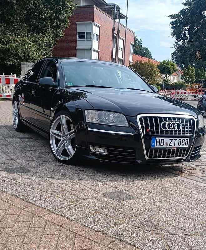 Schwarz Gebraucht 2025 Audi A8 Limousine | 6.700 € - Bild 1/4