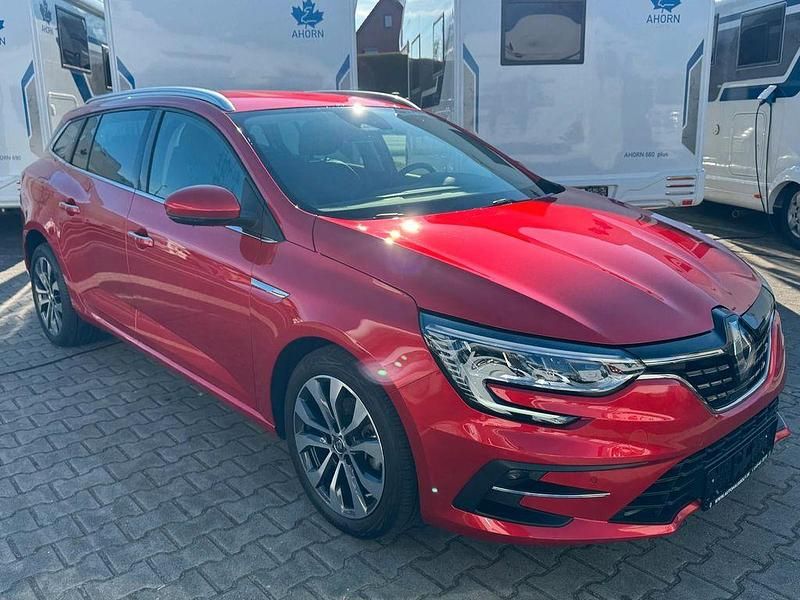 Rot Gebraucht 2023 Renault Mégane IV Techno Limousine | 19.990 € (Fairer Preis) - Bild 1/4