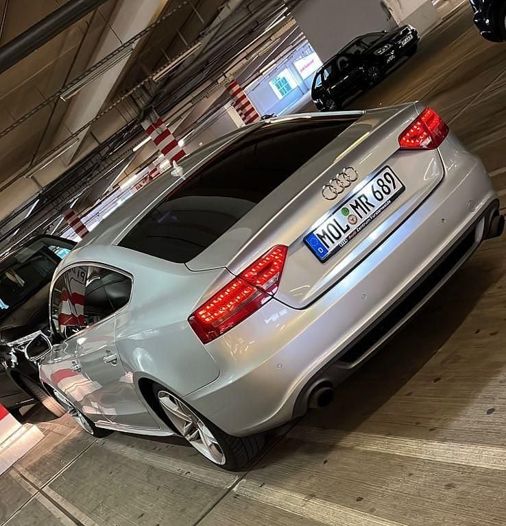 Silber Gebraucht 2009 Audi A5 Sportback S-Line Limousine | 5.000 € (Fairer Preis) - Bild 1/4