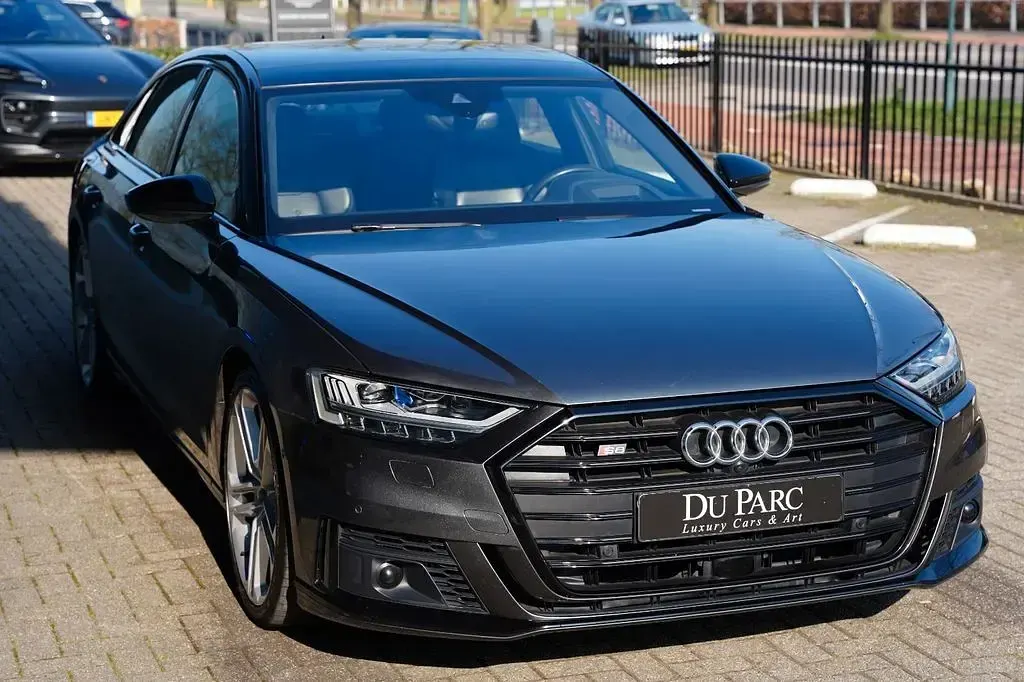 Gebraucht Audi S8 Sport 571 PS (419 kW) 2022 Grau Limousine