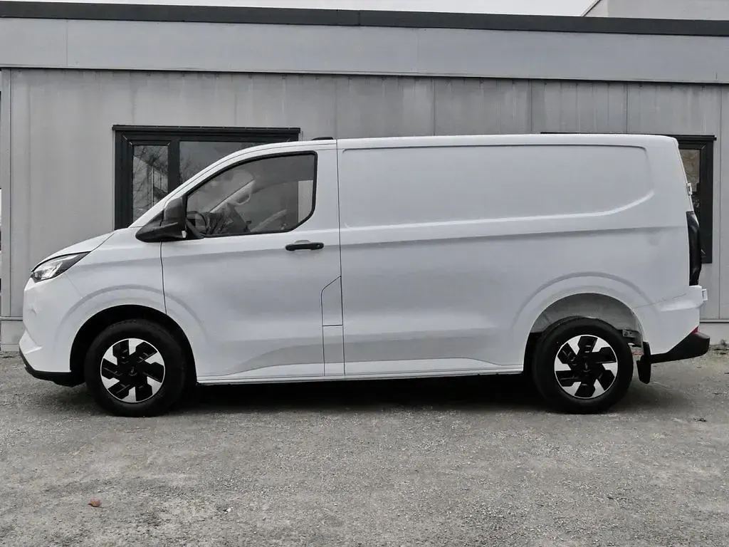 Neu Ford Transit Custom Trend 232 PS (170 kW) 2026 Weiß Limousine