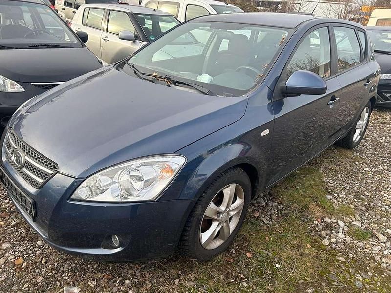 Gebraucht Kia Ceed EX 109 PS (80 kW) 2009 Fjordblau met. Kleinwagen