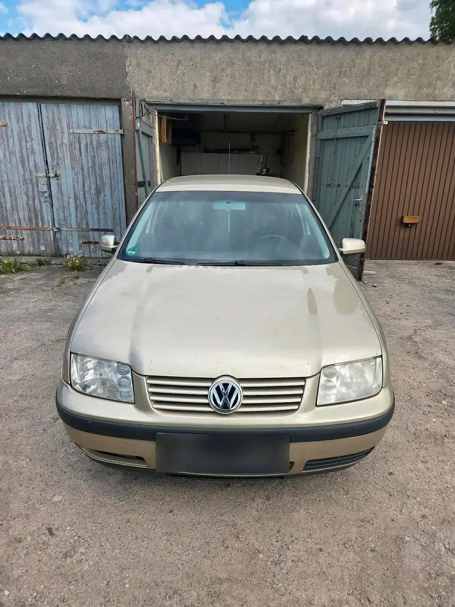 Gebraucht VW Bora 110 PS (80 kW) 2002 Gold Limousine