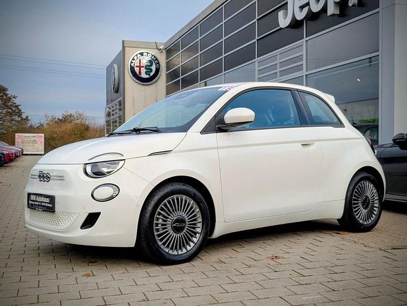 Gebraucht Fiat 500e 86 kW (118 PS) 2023 Weiß Limousine