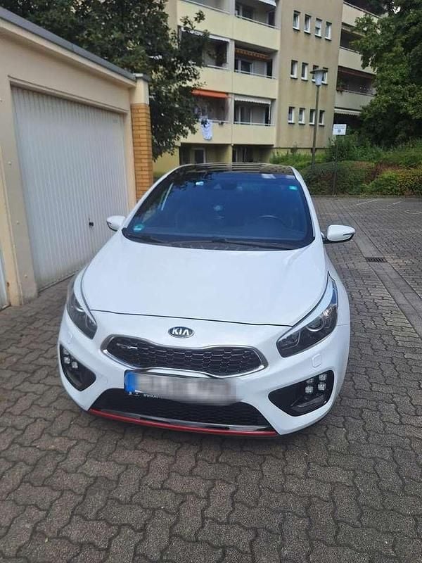 Weiß Gebraucht 2014 Kia ProCeed First Edition Kleinwagen | 10.350 € (Fairer Preis) - Bild 1/4