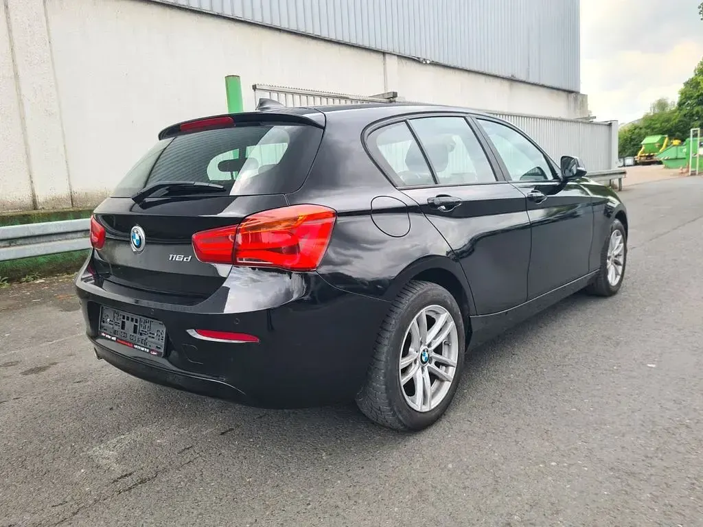 Gebraucht BMW 116 116 PS (85 kW) 2017 Schwarz Kleinwagen