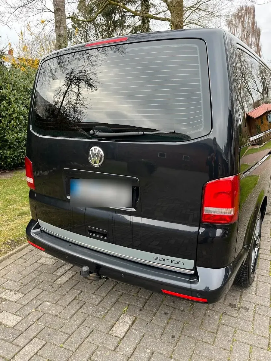 Gebraucht VW Multivan 180 PS (132 kW) 2015 Schwarz Van / Kleinbus