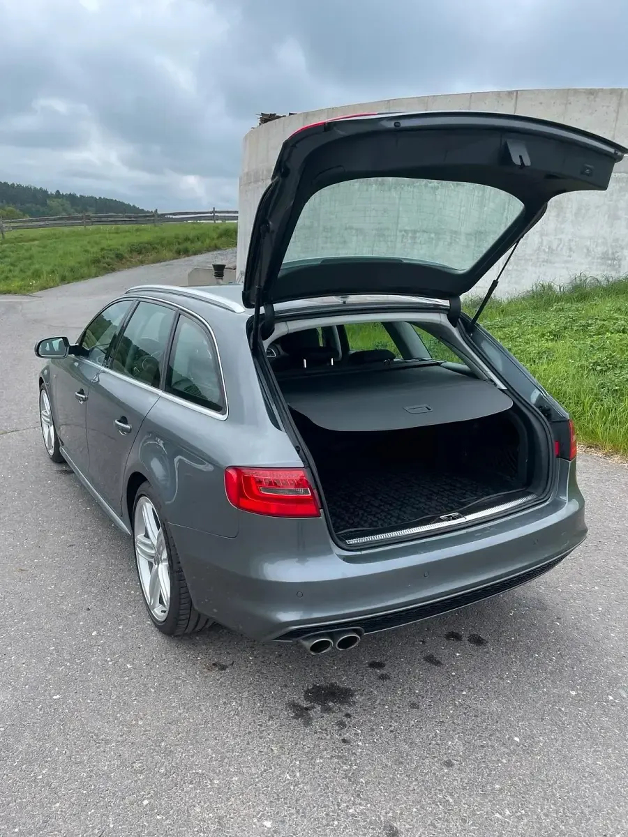 Gebraucht Audi A4 S-Line 190 PS (139 kW) 2024 Kombi