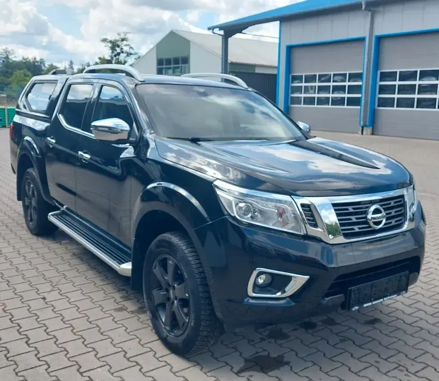 Gebraucht Nissan Navara Acenta 190 PS (139 kW) 2016 Schwarz Pickup