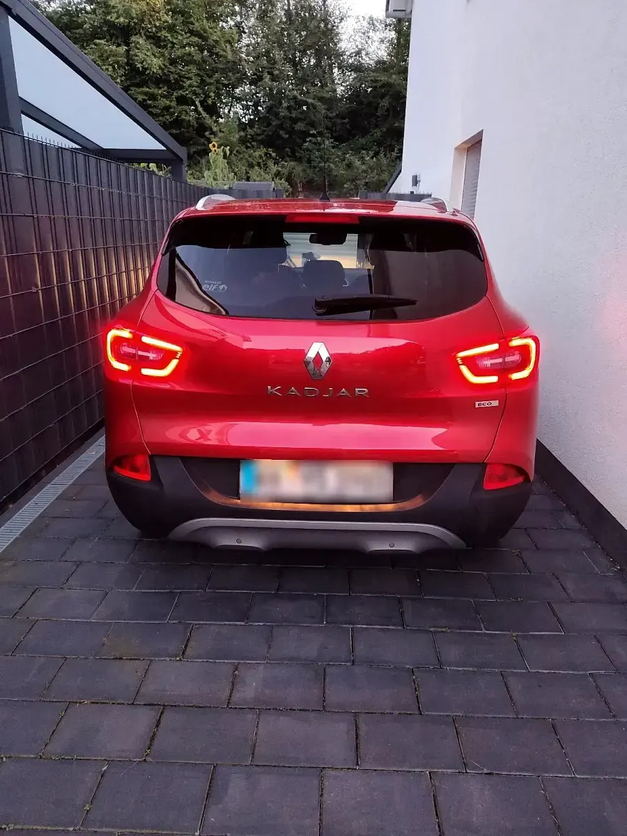 Używany Renault Kadjar XMOD 110 KM (80 kW) 2016 Czerwony SUV