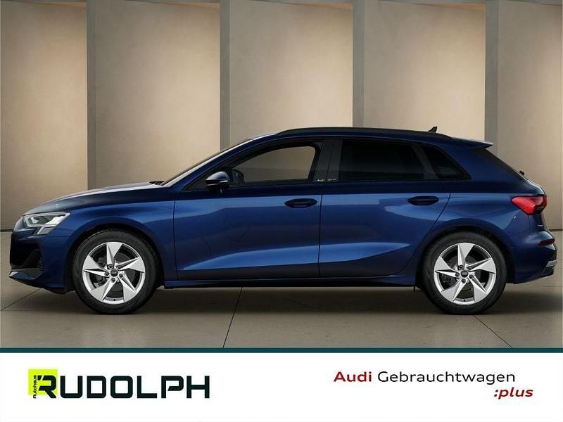 Gebraucht Audi A3 Ambiente 116 PS (85 kW) 2025 Blau Limousine