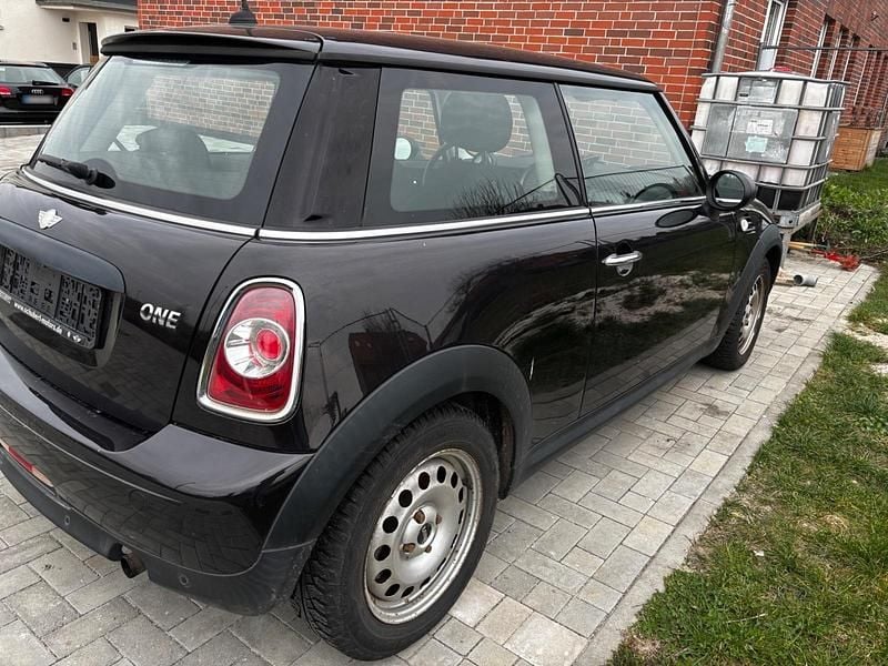Second-hand Mini ONE 72 CP (52 kW) 2013 Negru Hatchback