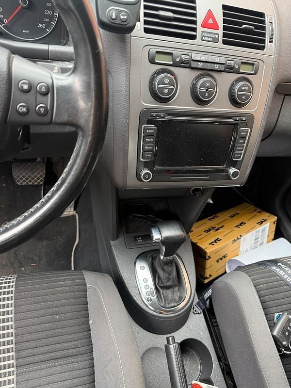 Gebraucht VW Touran 140 PS (102 kW) 2008 Blau Van / Kleinbus