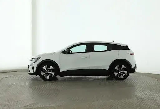 Gebraucht Renault Megane E-Tech Equilibre 160 kW (218 PS) 2022 Weiß Limousine