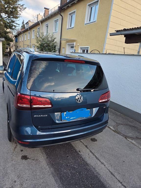 Gebraucht VW Sharan Comfortline 150 PS (110 kW) 2016 Blau Van / Kleinbus