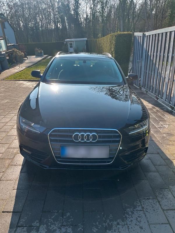 Gebraucht Audi A4 150 PS (110 kW) 2015 Schwarz Kombi