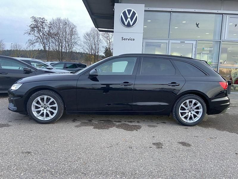 Gebraucht Audi A4 150 PS (110 kW) 2022 Schwarz Kombi