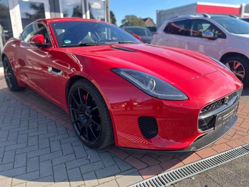 Rot Gebraucht 2017 Jaguar F-Type Coupé | 32.800 € - Bild 1/4