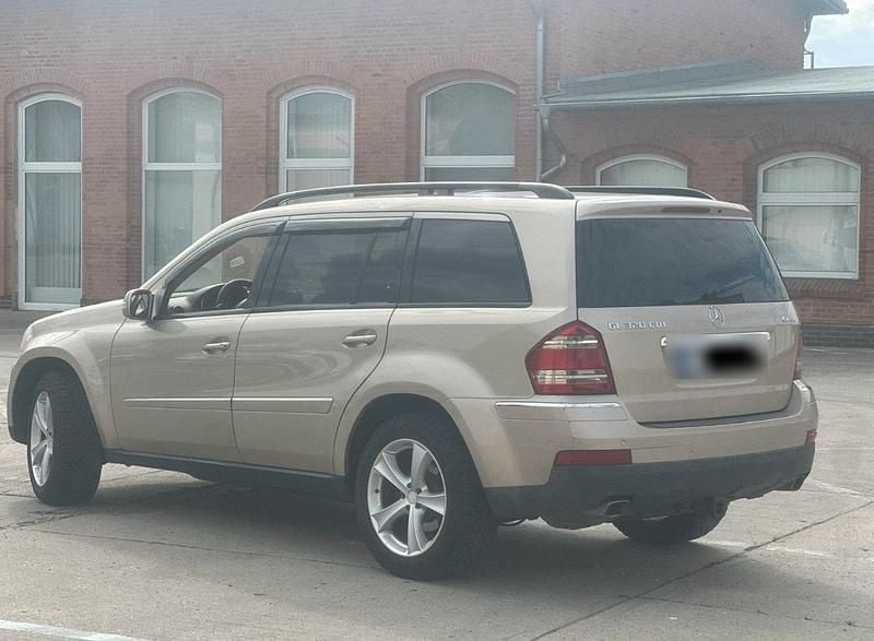 Gebraucht Mercedes GL320 224 PS (164 kW) 2007 Gold SUV