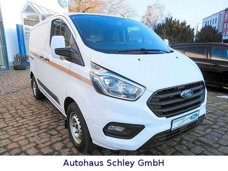 Gebraucht Ford Transit Custom 105 PS (77 kW) 2022 Frozen white Van