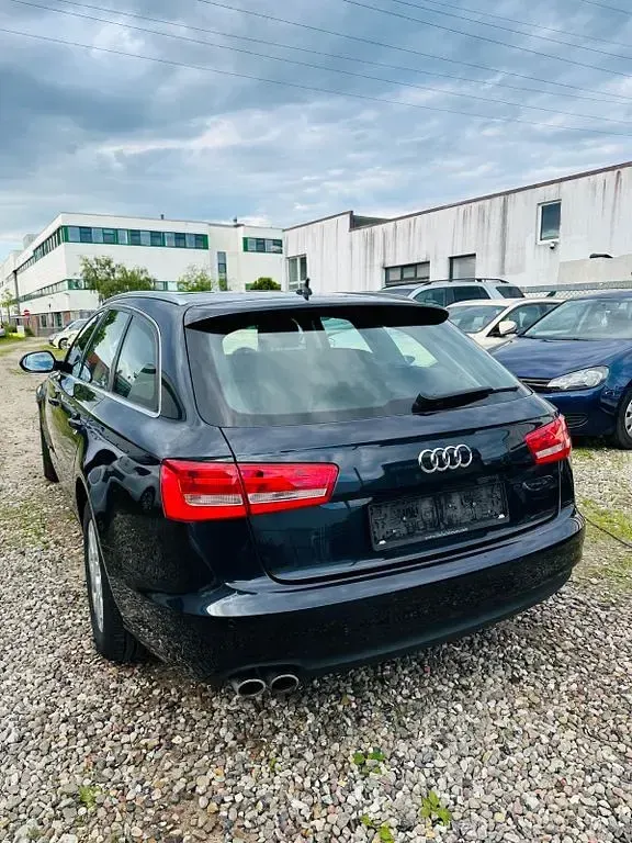 Gebraucht Audi A6 177 PS (130 kW) 2013 Blau Kombi