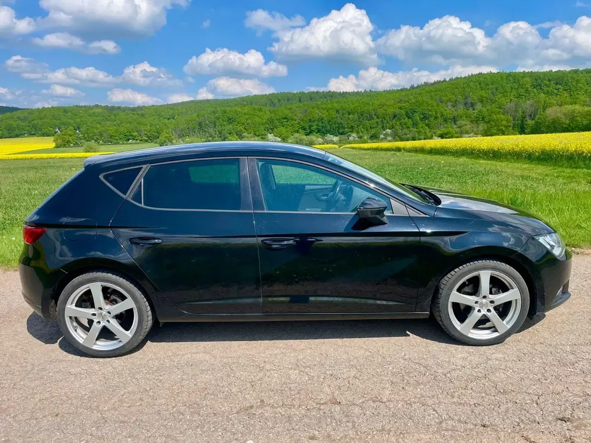 Gebraucht Seat Leon CONNECT 150 PS (110 kW) 2015 Schwarz Limousine