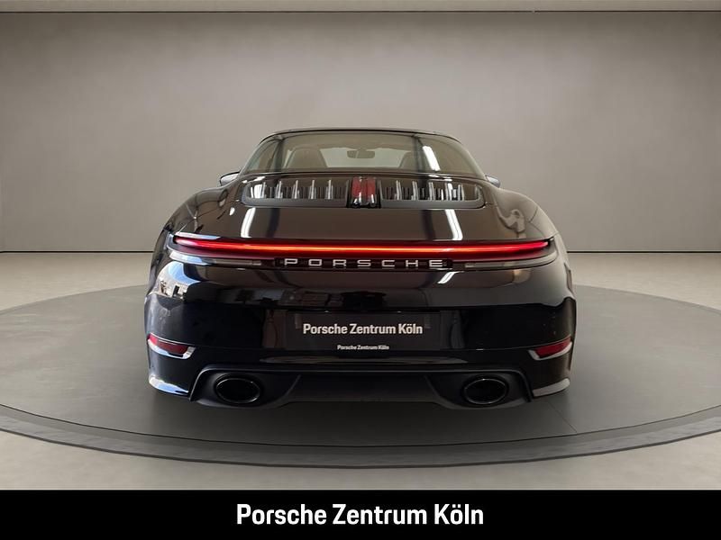Neu Porsche 992 480 PS (353 kW) 2026 Schwarz Coupé
