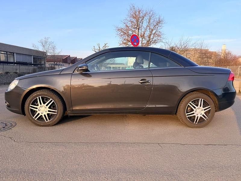 Gebraucht VW Eos Edition 122 PS (89 kW) 2010 Braun Cabrio