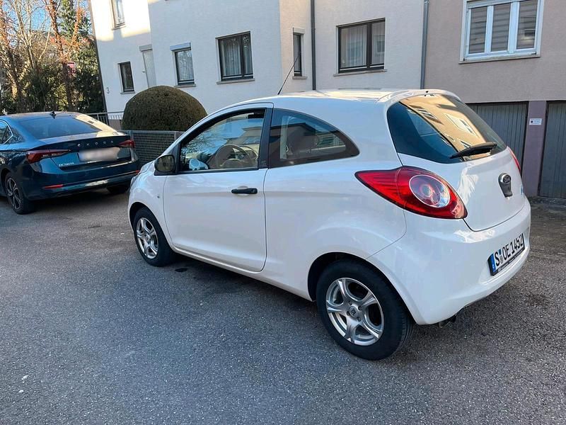Gebraucht Ford Ka 69 PS (50 kW) 2013 Weiß Kleinwagen