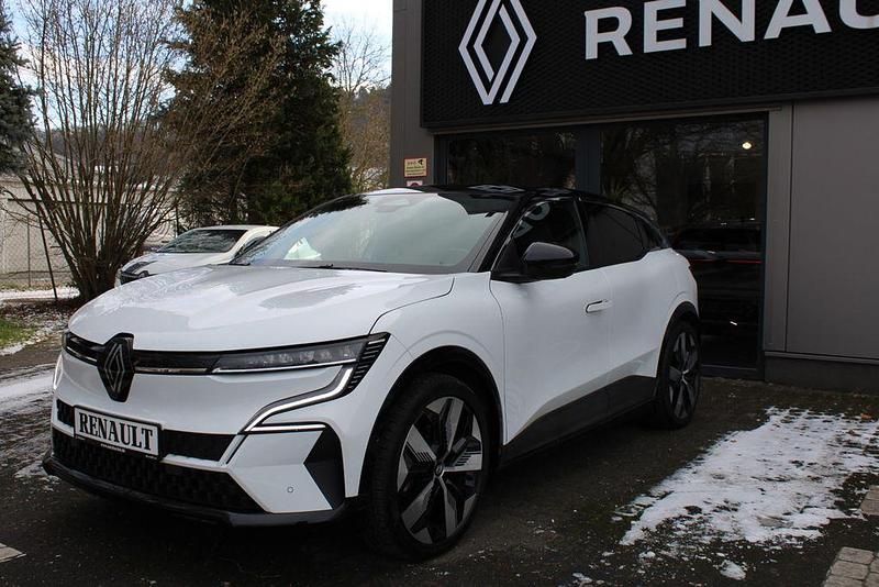 Neu Renault Megane E-Tech Komfort 160 kW (218 PS) 2026 Weiß Limousine