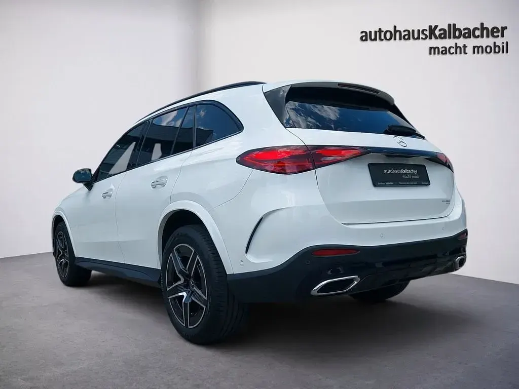 Gebraucht Mercedes GLC200 Night 227 PS (166 kW) 2023 Weiß SUV