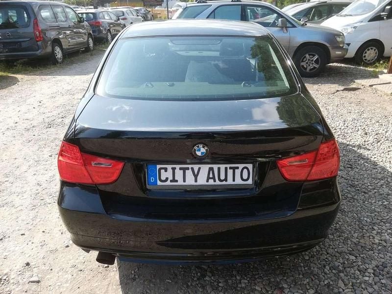 Brugt BMW 318 143 HK (105 kW) 2009 Sort Sedan