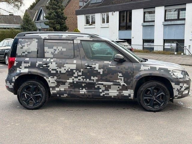 Gebraucht Skoda Yeti Drive 150 PS (110 kW) 2017 Beige SUV