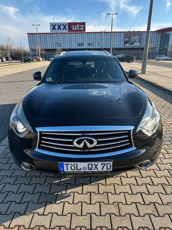 Schwarz Gebraucht 2016 Infiniti QX70 Premium SUV | 16.000 € (Fairer Preis) - Bild 1/4