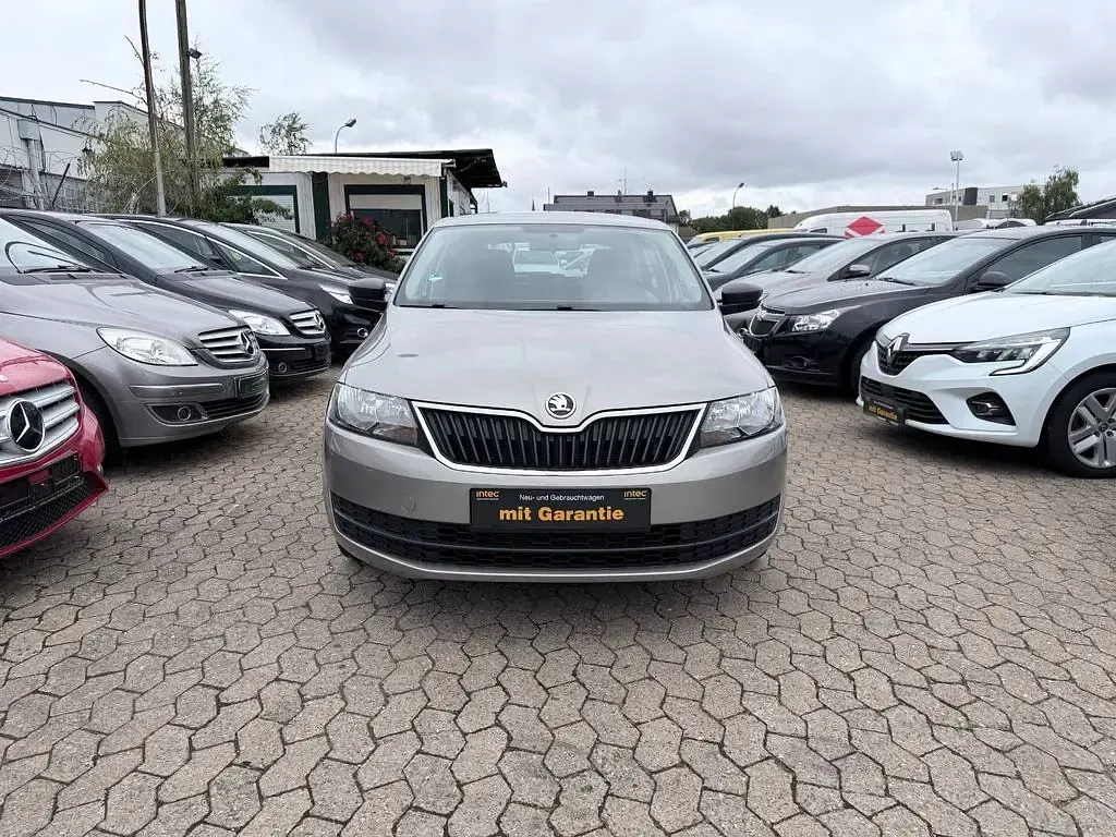 Gebraucht Skoda Rapid Active 90 PS (66 kW) 2015 Beige Kleinwagen