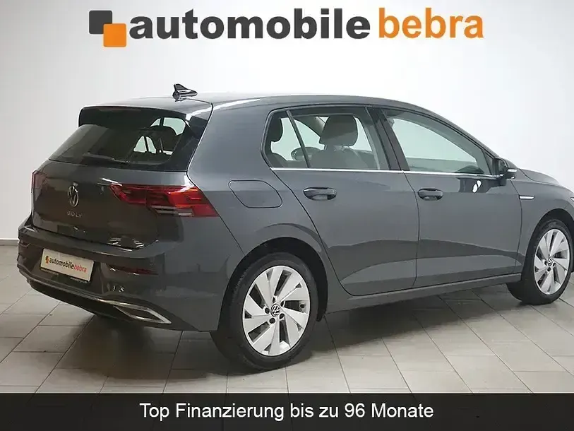 Gebraucht VW Golf VIII Style 150 PS (110 kW) 2022 Delfingrau Limousine