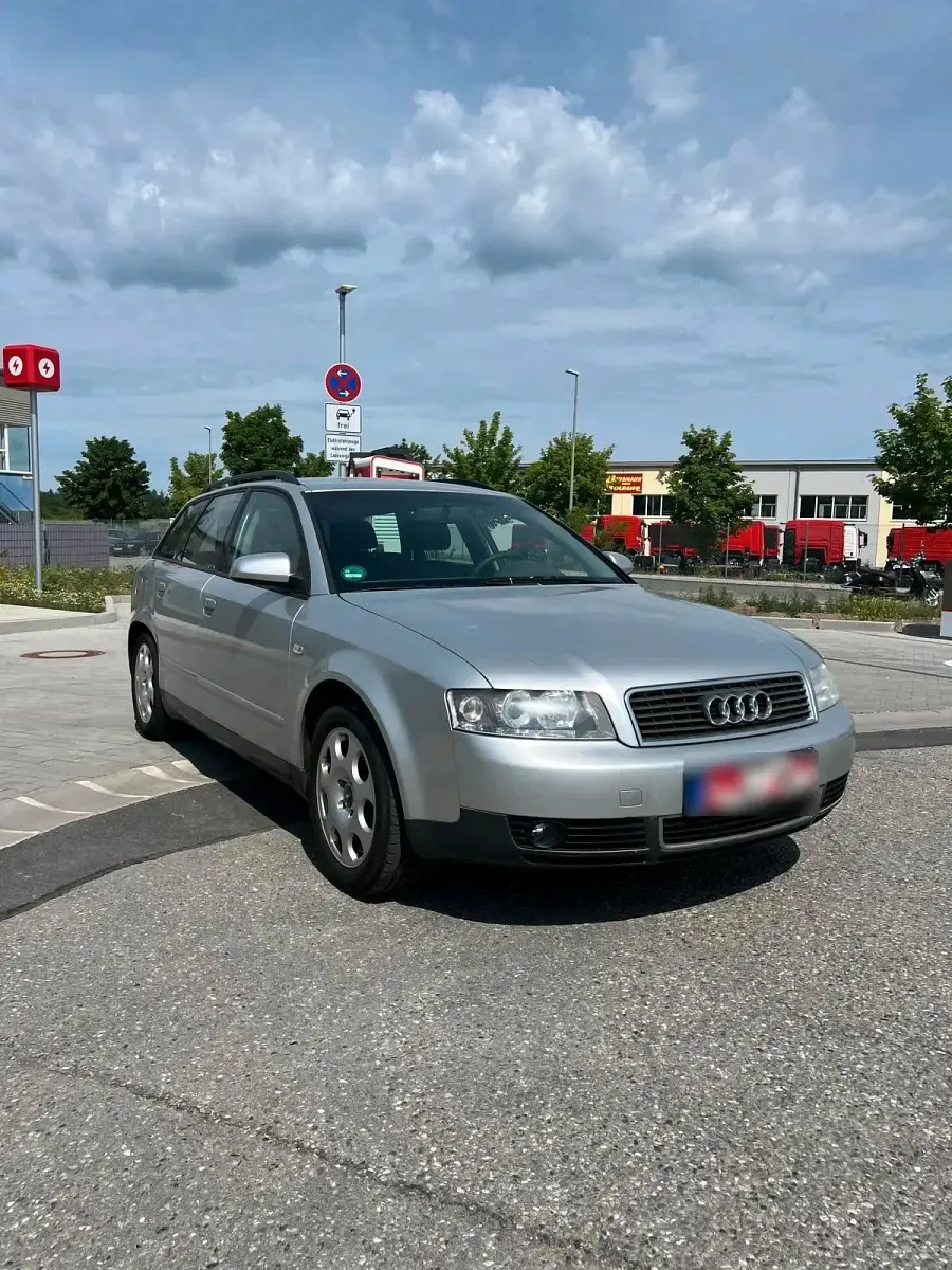 Gebraucht Audi A4 131 PS (96 kW) 2002 Silber Kombi
