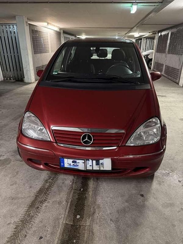 Gebraucht Mercedes A190 Elegance 125 PS (91 kW) 2001 Rot Limousine