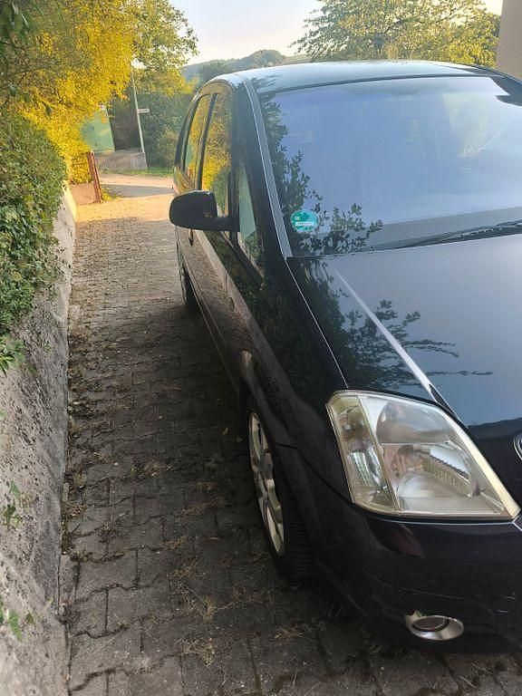 Schwarz Gebraucht 2007 Opel Meriva Cosmo Van / Kleinbus | 1.600 € (Guter Preis) - Bild 1/3