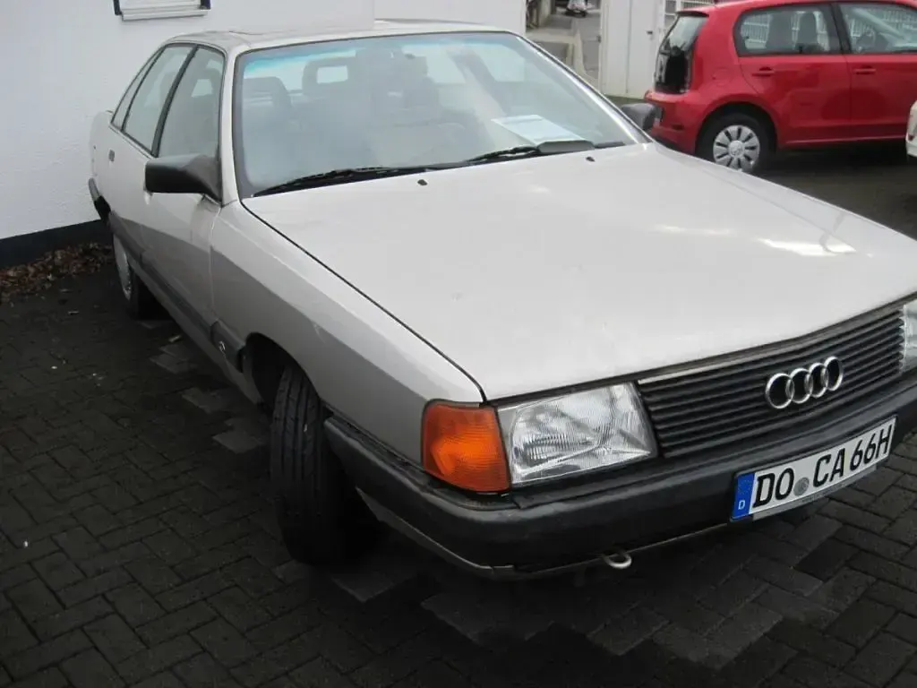 Gebraucht Audi 100 136 PS (100 kW) 1988 Silber Limousine